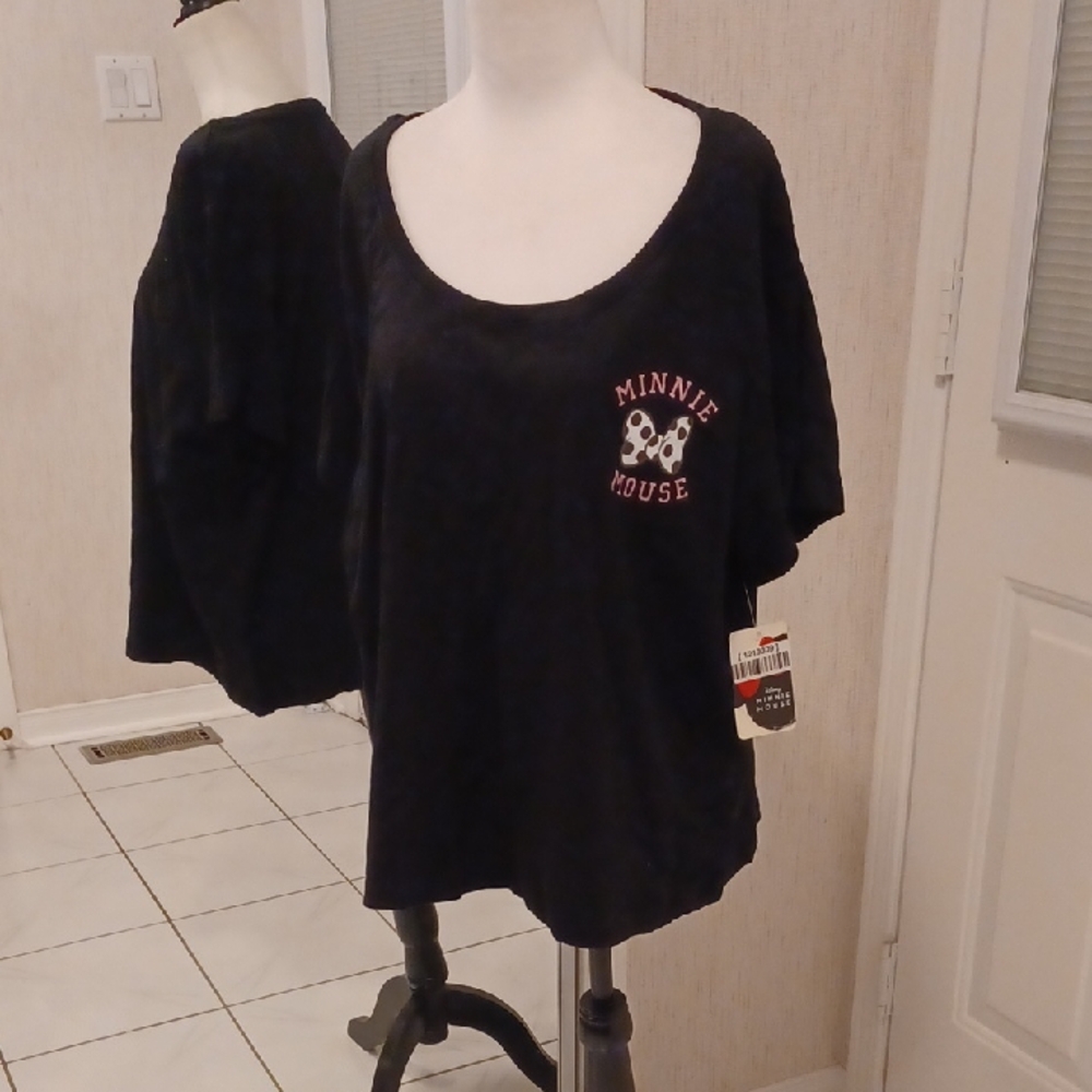 4/$80 New Minnie Mouse Black Tee - Size 2X